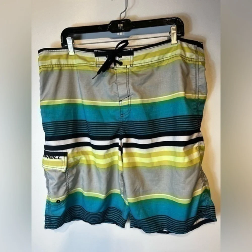 O’Neill fast drying GREEN Stripped  swimming shorts size 38 men